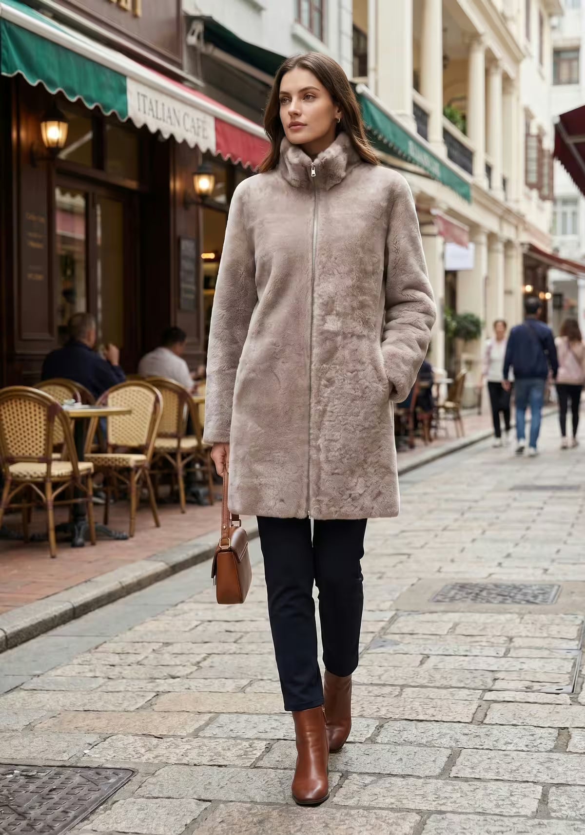 Exklusiver Merino Shearling Wendemantel Taupe-Beige – Zwei Luxus-Looks in einem