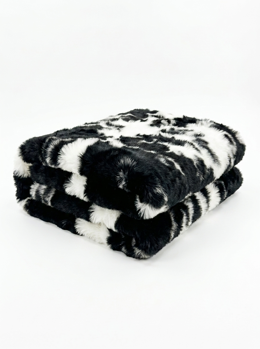 Toscana Lambskin Blanket Model 4 Black/White 205 x 160 cm