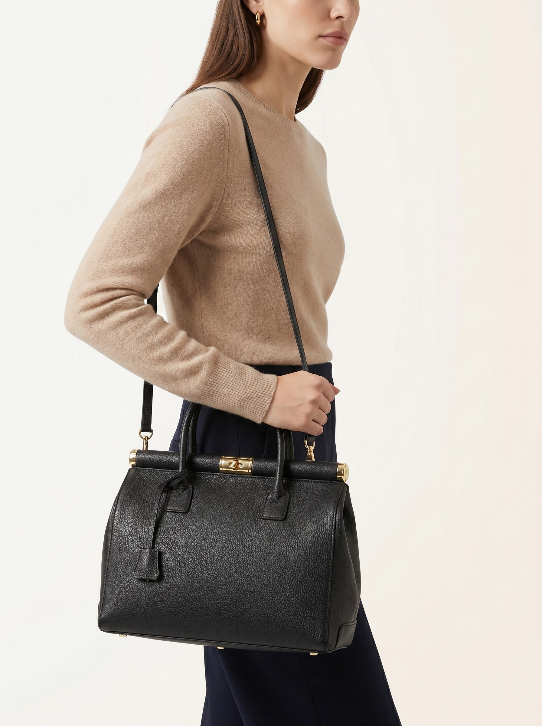 Exclusive Black Leather Handbag for Women – Elegant Business & Shoulder Bag