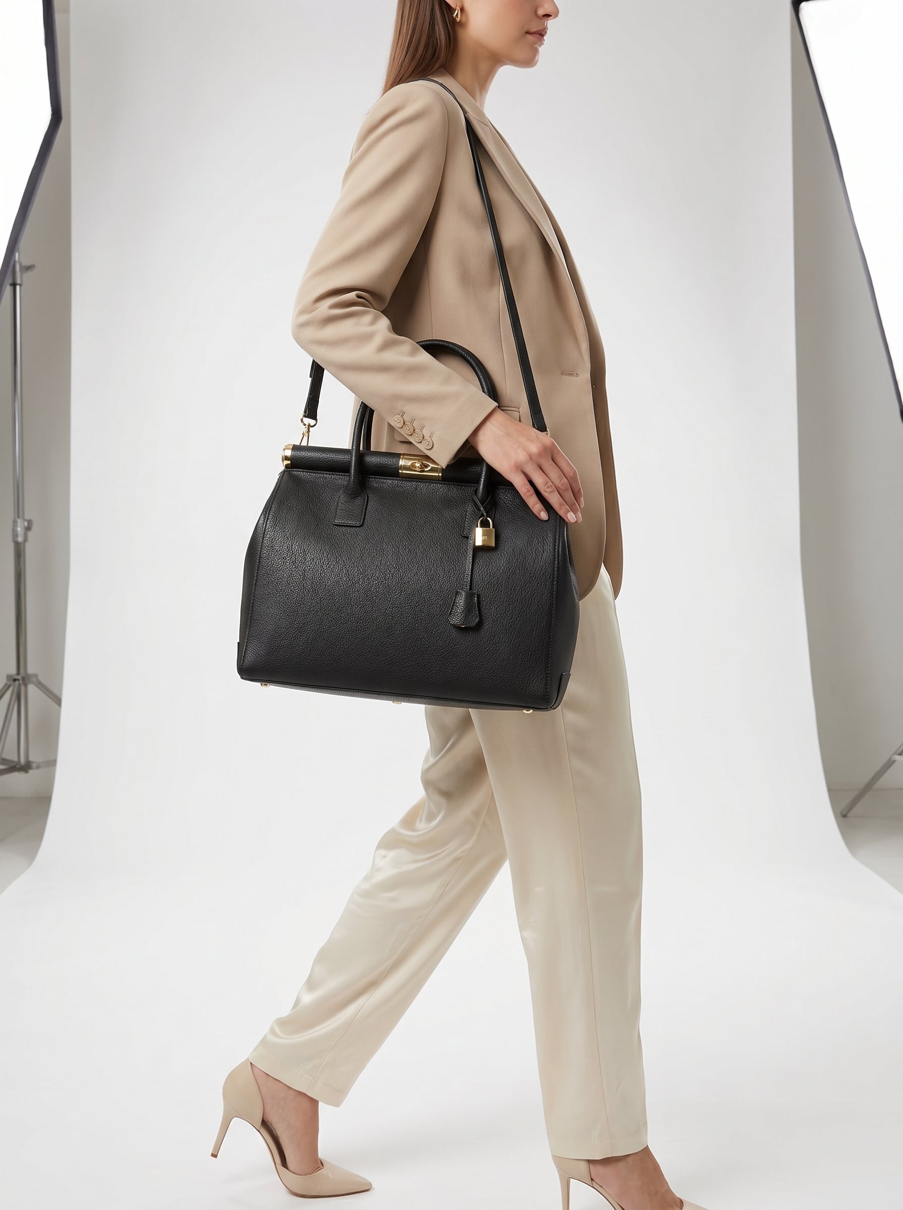 Exclusive Black Leather Handbag for Women – Elegant Business & Shoulder Bag
